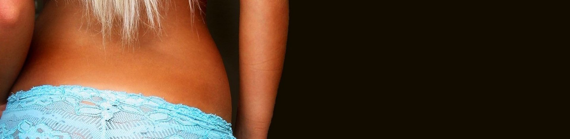 AdmireMe banner for @Paris