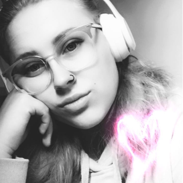 AdmireMe profile picture for @mae