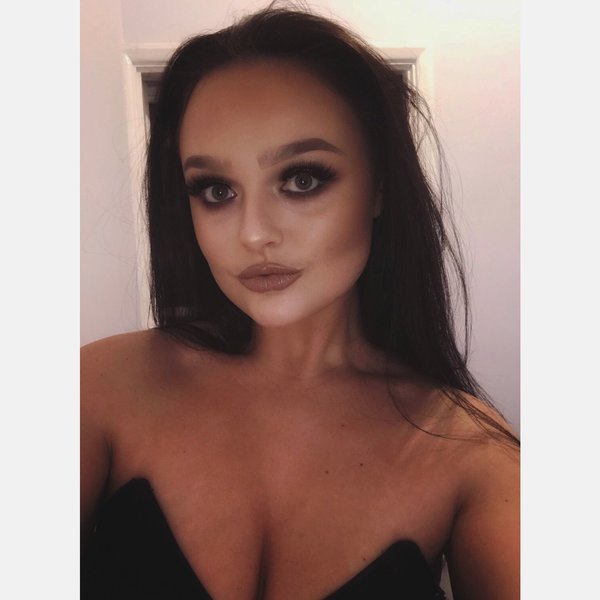 AdmireMe profile picture for @Paige
